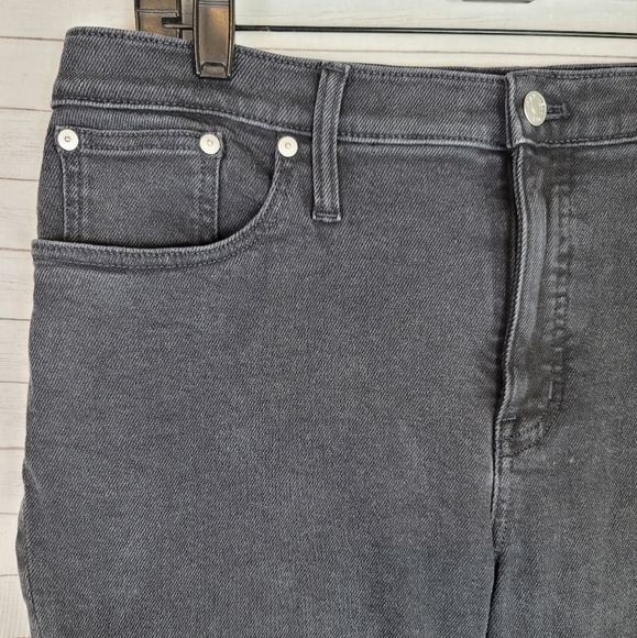 MADEWELL MID-RISE KICK OUT JEANS IN RINSED BLACK, SZ 31 - Picture 3 of 16